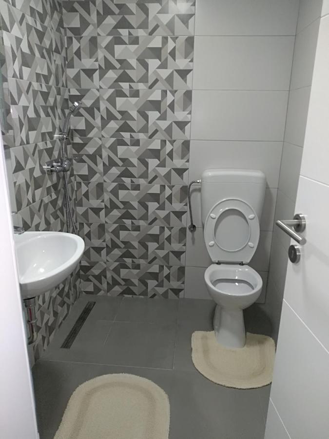 شقة Apartman-Stan Na Dan -Stolac المظهر الخارجي الصورة